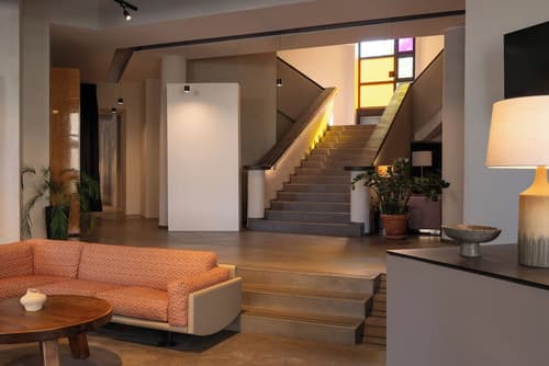 Corner Hotel, Reception