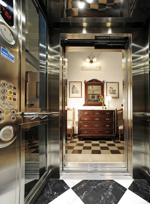 Hotel Palazzo Pischedda, Interior entrance