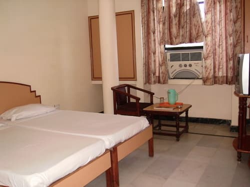 Hotel Taj Plaza, Room