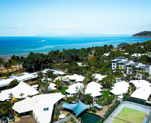 Island Leisure Resort, Property grounds