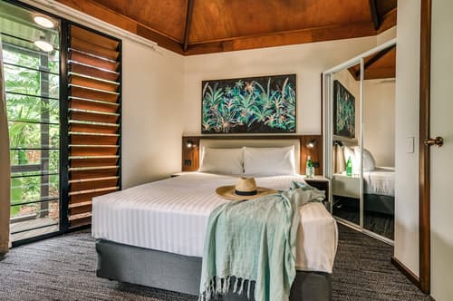 Palms City Resort, Room