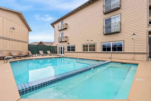 Best Western Rocky Mountain Lodge, Pool