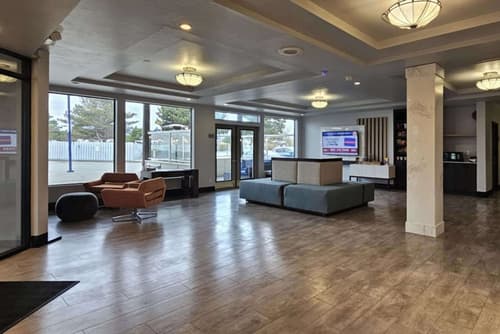 Edgewater Inn and Suites, an Ascend Collection Hotel, Lobby