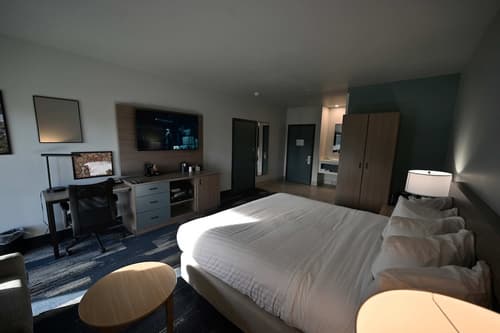 Edgewater Inn and Suites, an Ascend Collection Hotel