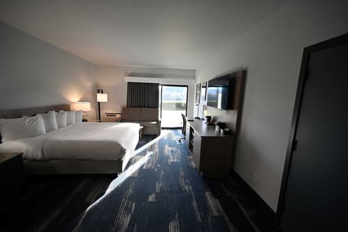 Edgewater Inn and Suites, an Ascend Collection Hotel, Room