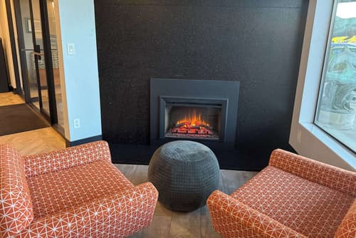 Edgewater Inn and Suites, an Ascend Collection Hotel, Lobby