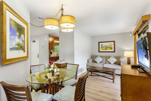 The Gardens at West Maui, Living area