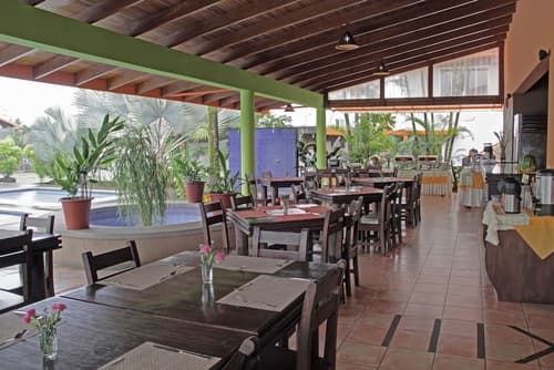 San Bosco Inn, Dining