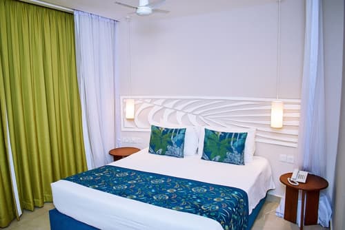 Neptune Village Beach Resort & Spa All Inclusive, Room