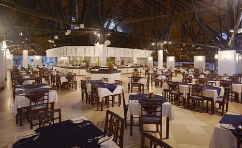 Neptune Village Beach Resort & Spa All Inclusive, Breakfast area