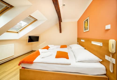 Hotel Golden City Garni