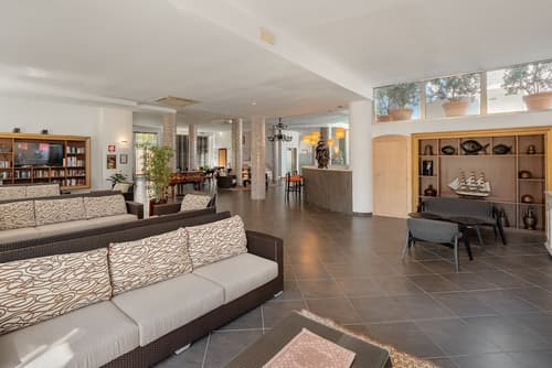 The Pelican Beach Resort & SPA - Adults Only, Lobby sitting area