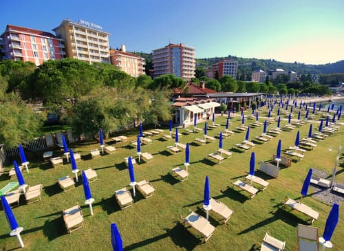 Wellness Hotel Apollo – Lifeclass Hotels & Spa, Portorož, Property grounds