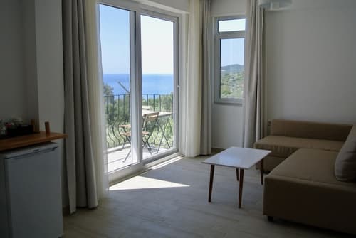 Hideaway Hotel