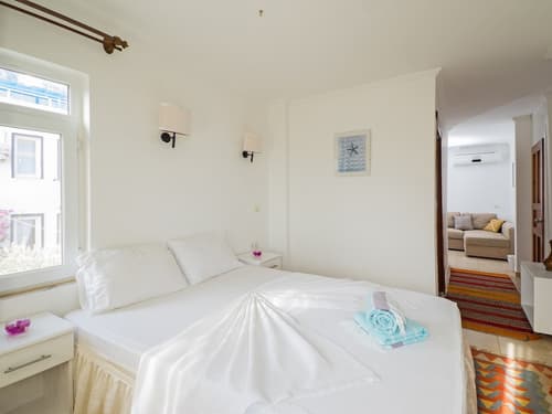 Hideaway Hotel