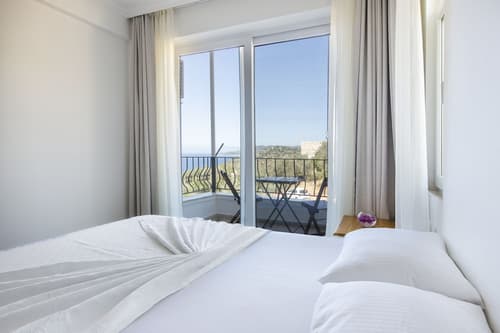 Hideaway Hotel
