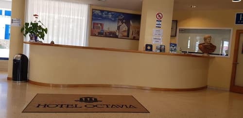 Hotel Octavia, Lobby