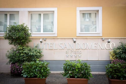 Hotel San Domenico al Piano, Exterior detail