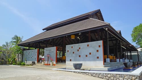 Palm Galleria Resort