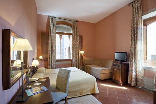 Parador de Cardona, Room