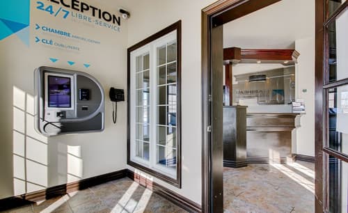 Hotel Marineau Shawinigan, Check-in/check-out kiosk