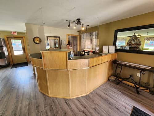 Aspen Village Inn