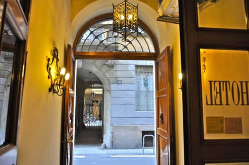 Hotel Vecchia Milano, Interior entrance