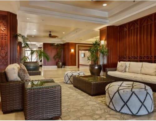 OUTRIGGER Honua Kai Resort & Spa, Lobby sitting area