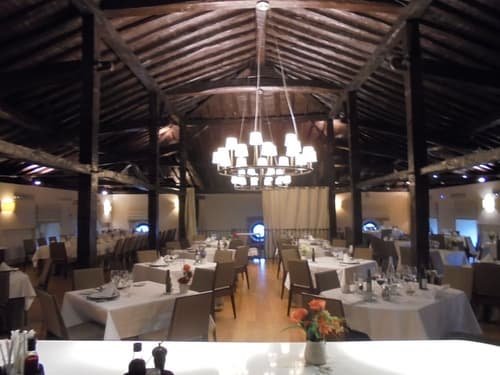 Parador De Argomaniz, Restaurant