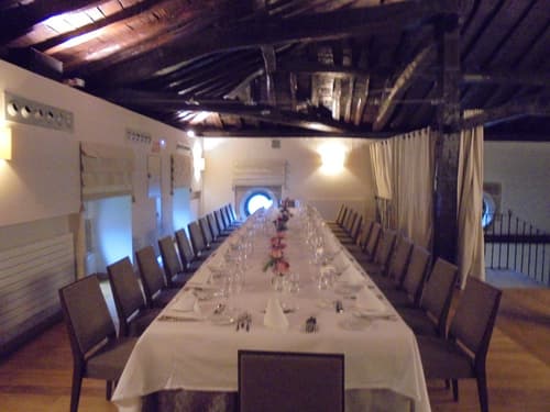 Parador De Argomaniz, Restaurant