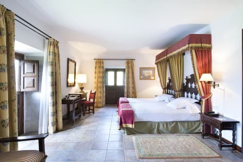 Parador De Cangas De Onis