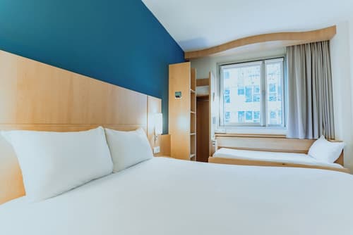 ibis Barcelona Glories 22