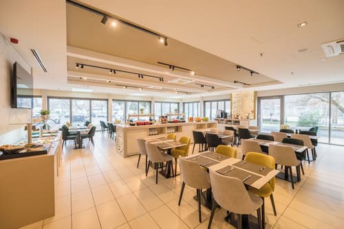 Expo Tower Hotel by Mellow Mood Hotels, Restaurant