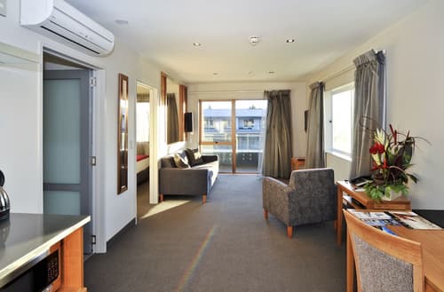 Wai Ora Lakeside Spa Resort, Living area