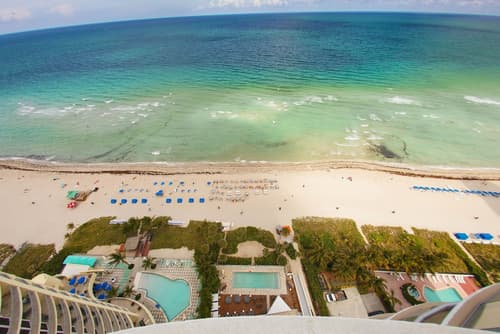 Solé Miami, A Noble House Resort, Beach