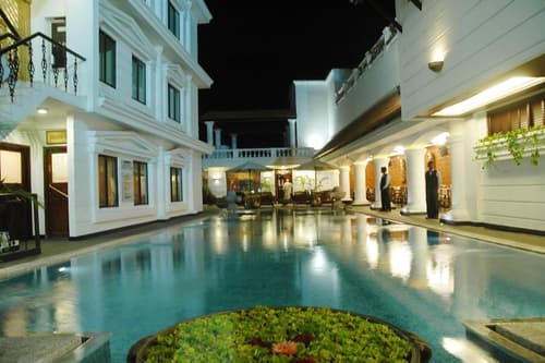 Anandha Inn Convention Centre and Suites