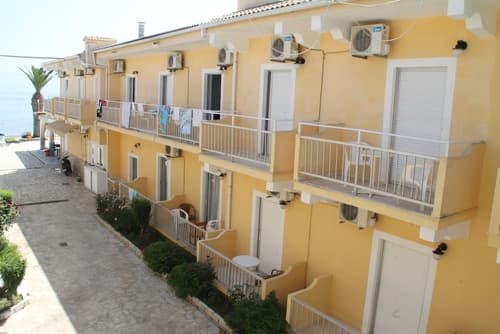 Complex Lemon Grove, Balcony