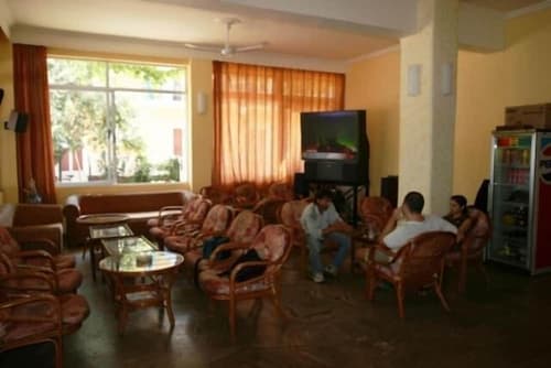 Complex Lemon Grove, Lobby