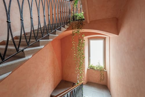 Hotel Italia, Reception