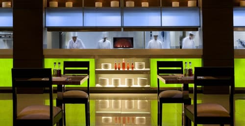 Traders Hotel, Qaryat Al Beri