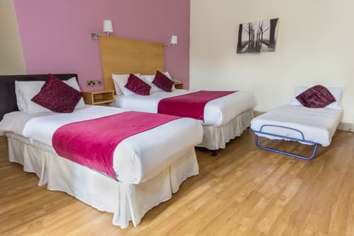 Coach House Hotel, Room