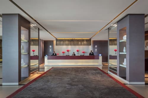 Park Rotana, Reception
