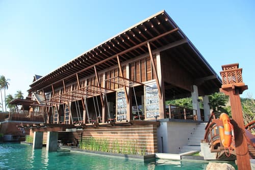 Mai Samui Beach Resort & Spa, Front of property