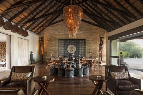 Four Seasons Safari Lodge Serengeti, Interior entrance