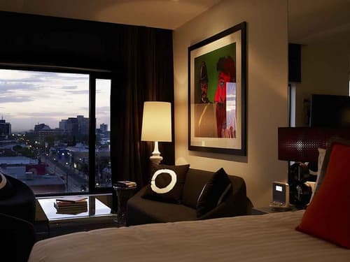 The Cullen Melbourne - Art Series, Room