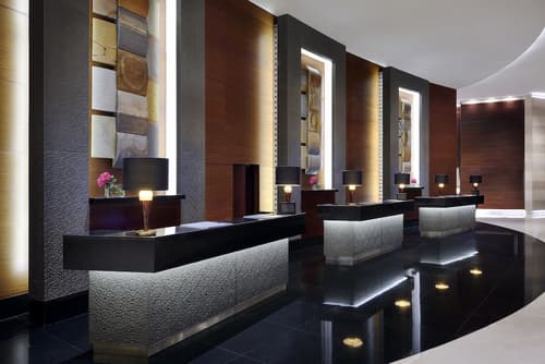 JW Marriott Hotel Marina, Reception