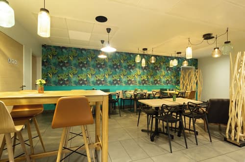 City Résidence Tours, Dining