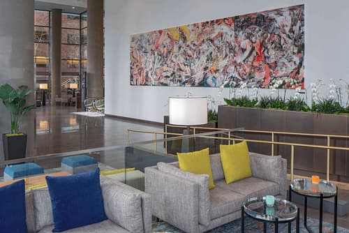 Hyatt Regency Seattle, Lobby