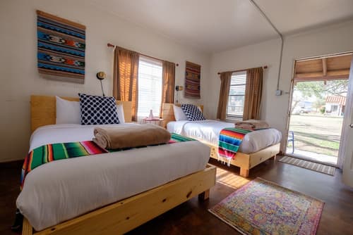 Antelope Lodge, Room