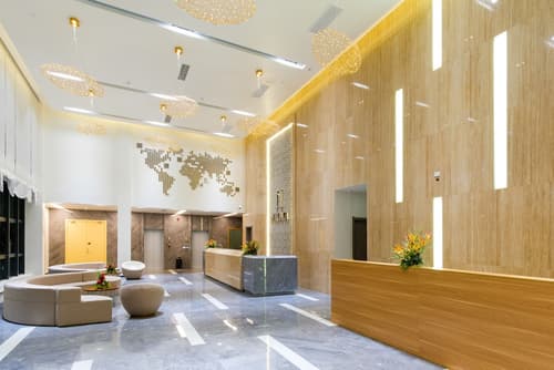 Nalagi Hotel, Interior entrance